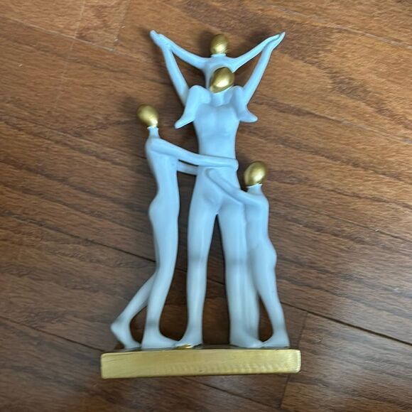 Abstract Family of Four Statue Unique Room or Shelf Home Decor NWOT - Picture 4 of 9